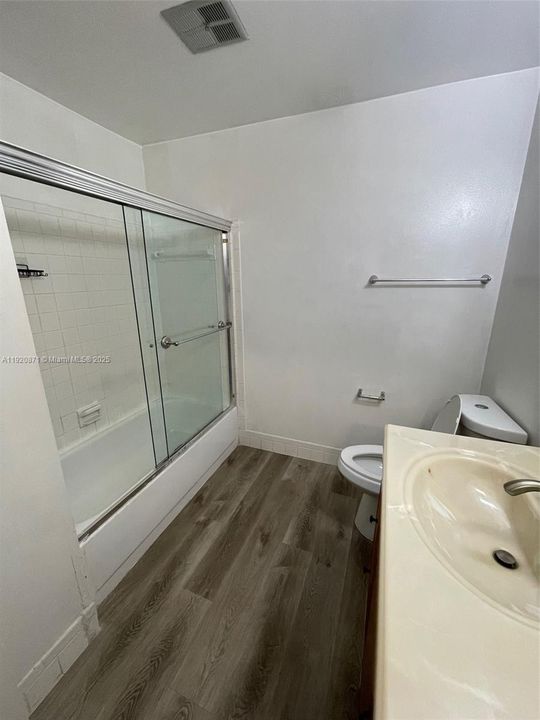 For Rent: $2,940 (3 beds, 2 baths, 1770 Square Feet)