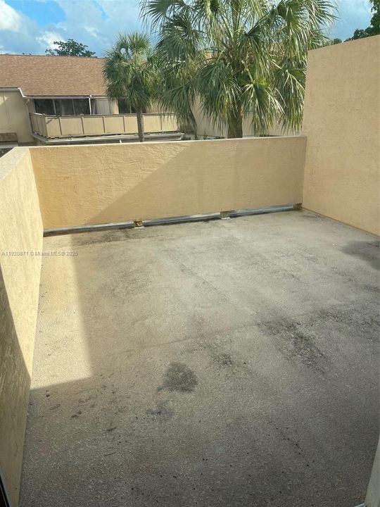 For Rent: $2,940 (3 beds, 2 baths, 1770 Square Feet)