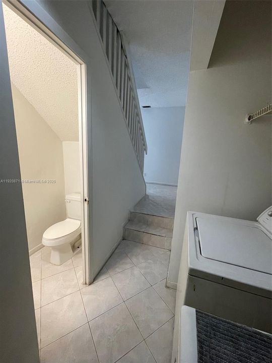 For Rent: $2,940 (3 beds, 2 baths, 1770 Square Feet)