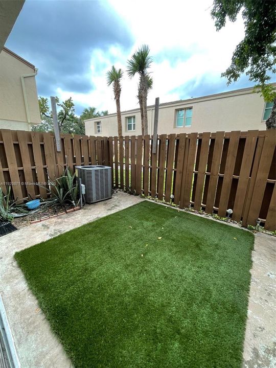 For Rent: $2,940 (3 beds, 2 baths, 1770 Square Feet)