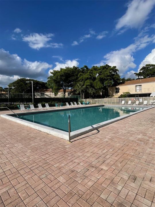 For Rent: $2,940 (3 beds, 2 baths, 1770 Square Feet)