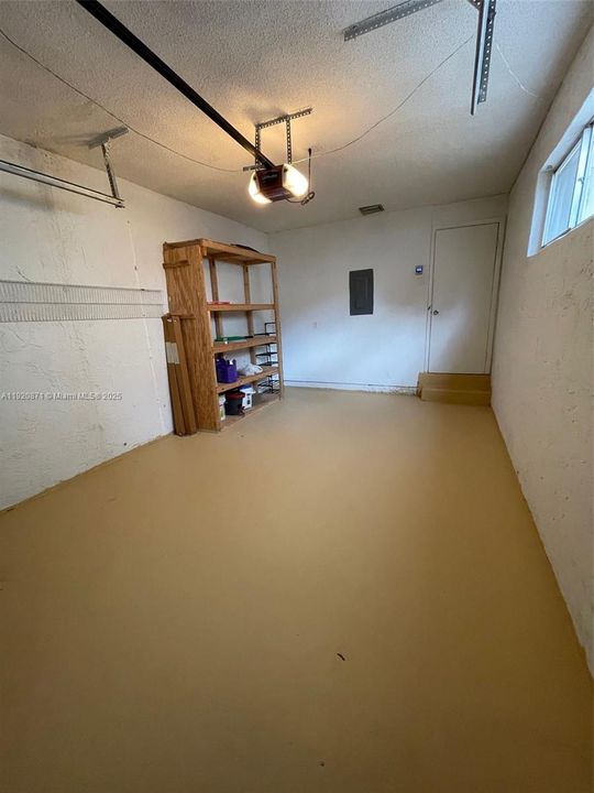 For Rent: $2,940 (3 beds, 2 baths, 1770 Square Feet)