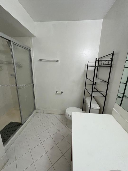 For Rent: $2,940 (3 beds, 2 baths, 1770 Square Feet)