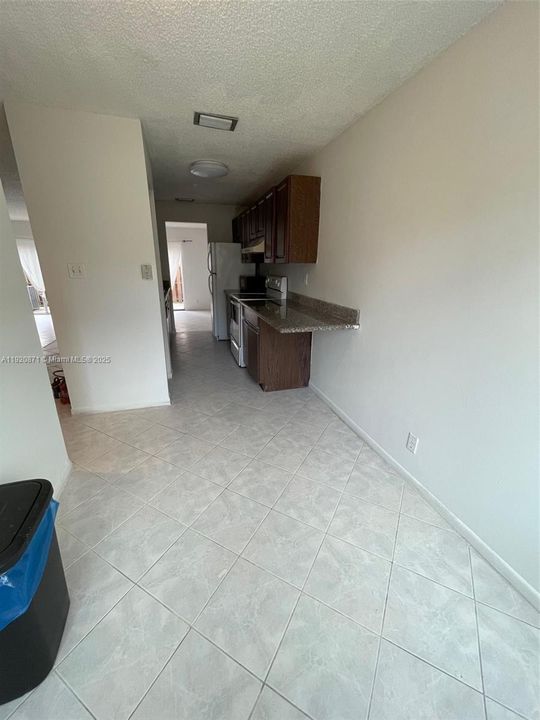 For Rent: $2,940 (3 beds, 2 baths, 1770 Square Feet)