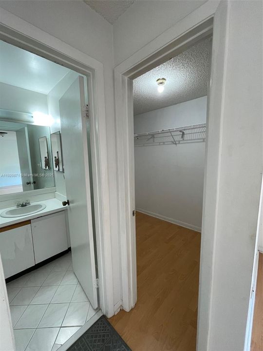 For Rent: $2,940 (3 beds, 2 baths, 1770 Square Feet)