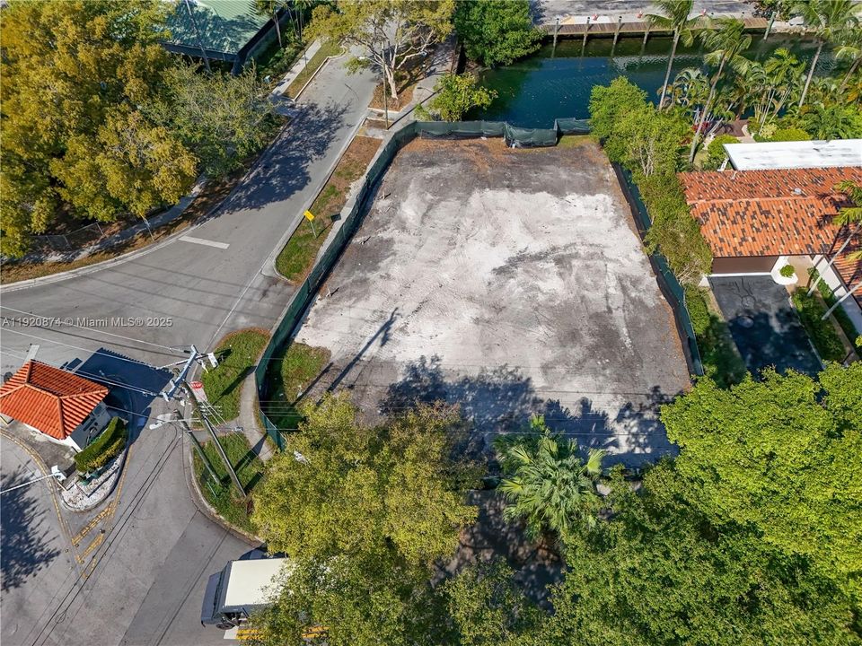 For Sale: $2,290,000 (0.23 acres)