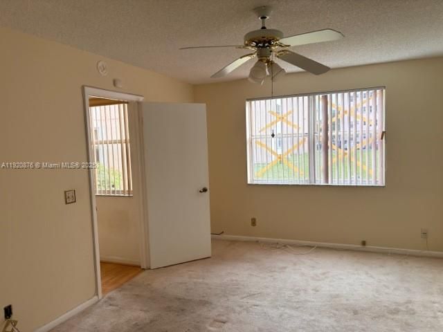 For Sale: $149,999 (2 beds, 2 baths, 1370 Square Feet)