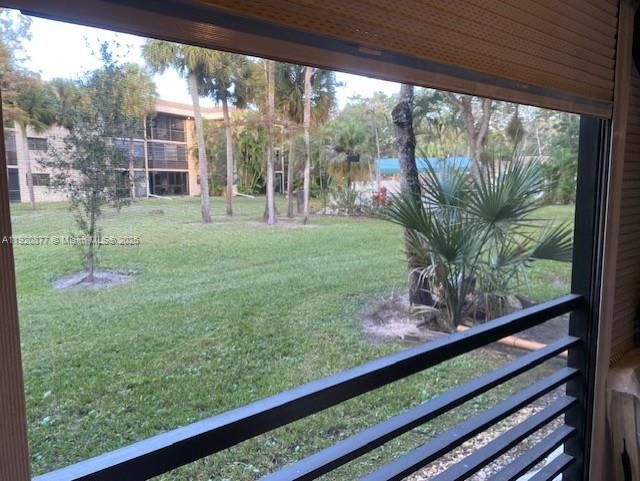 На продажу: $330,000 (2 спален, 2 ванн, 1215 Квадратных фут)