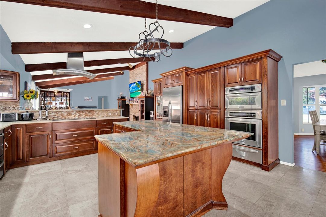 For Sale: $890,000 (4 beds, 2 baths, 3850 Square Feet)