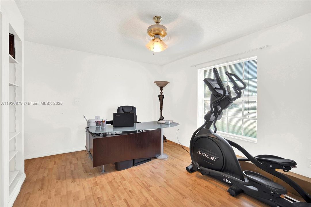 For Sale: $890,000 (4 beds, 2 baths, 3850 Square Feet)