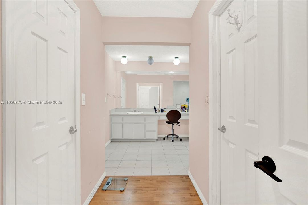 For Sale: $890,000 (4 beds, 2 baths, 3850 Square Feet)