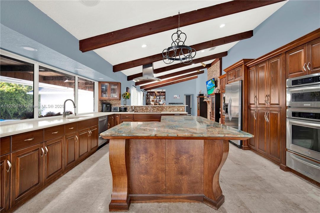 For Sale: $890,000 (4 beds, 2 baths, 3850 Square Feet)