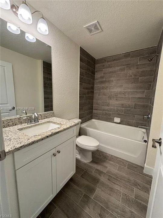 На продажу: $385,000 (4 спален, 3 ванн, 0 Квадратных фут)