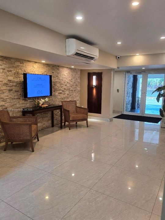 На продажу: $145,000 (1 спален, 1 ванн, 850 Квадратных фут)