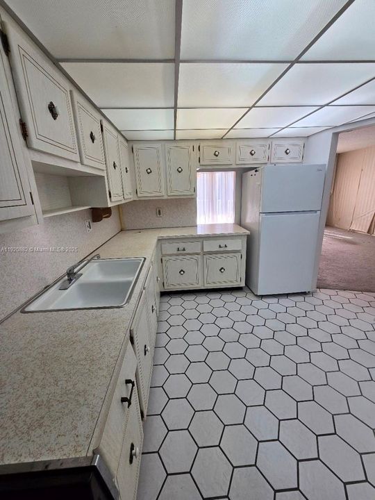 На продажу: $145,000 (1 спален, 1 ванн, 850 Квадратных фут)