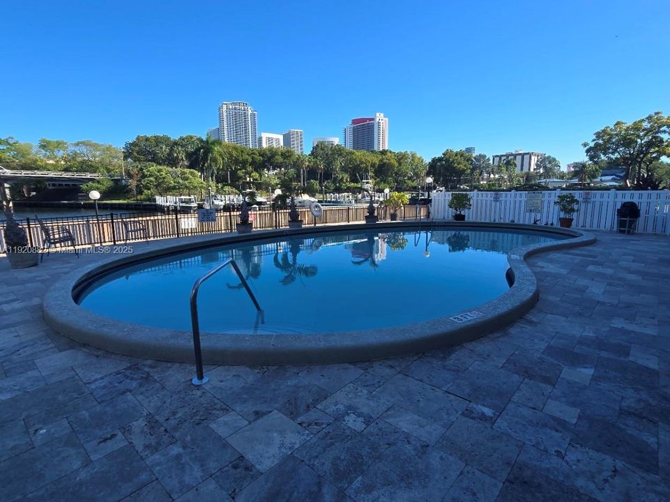 На продажу: $145,000 (1 спален, 1 ванн, 850 Квадратных фут)