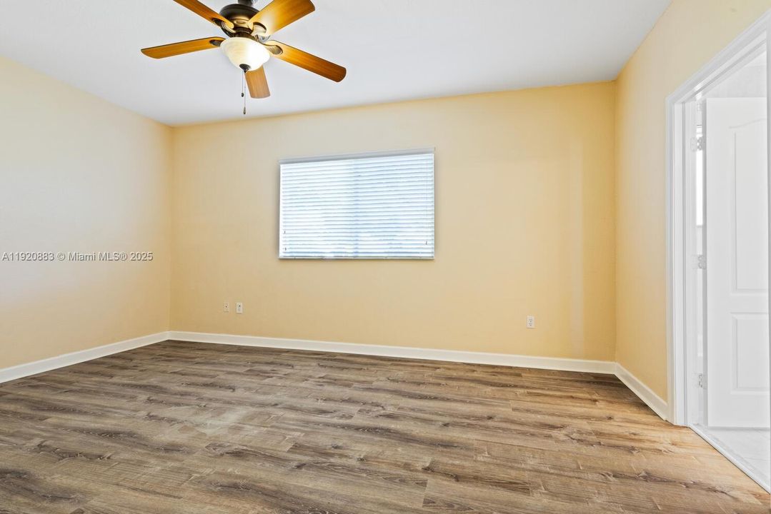 For Rent: $2,800 (3 beds, 2 baths, 1560 Square Feet)