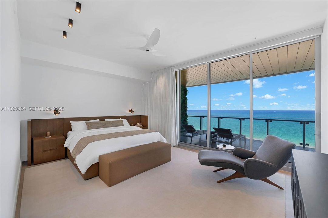 На продажу: $14,495,000 (4 спален, 5 ванн, 3443 Квадратных фут)