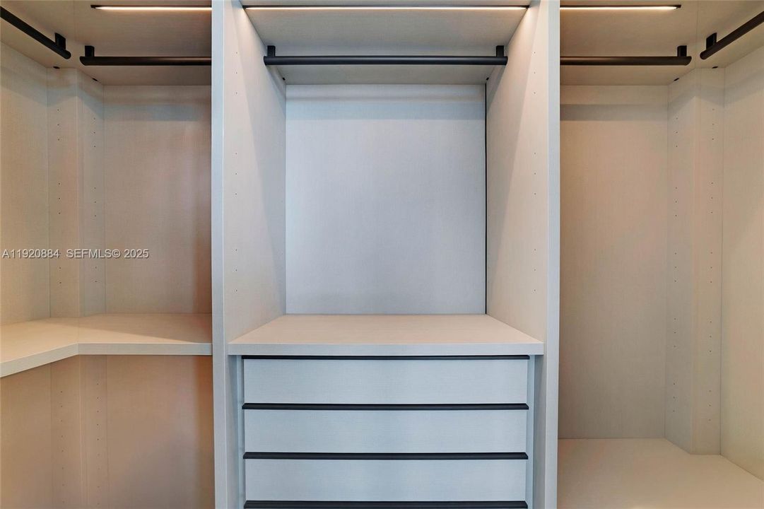 На продажу: $14,495,000 (4 спален, 5 ванн, 3443 Квадратных фут)