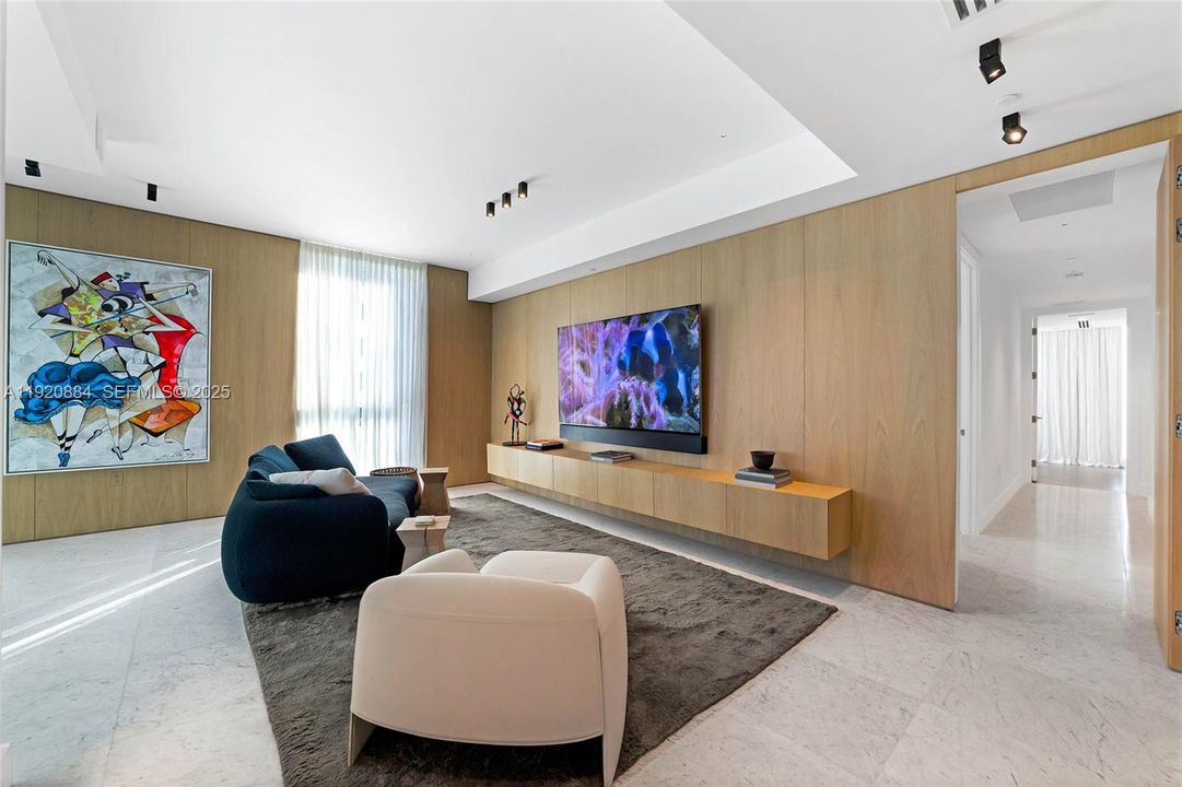 На продажу: $14,495,000 (4 спален, 5 ванн, 3443 Квадратных фут)