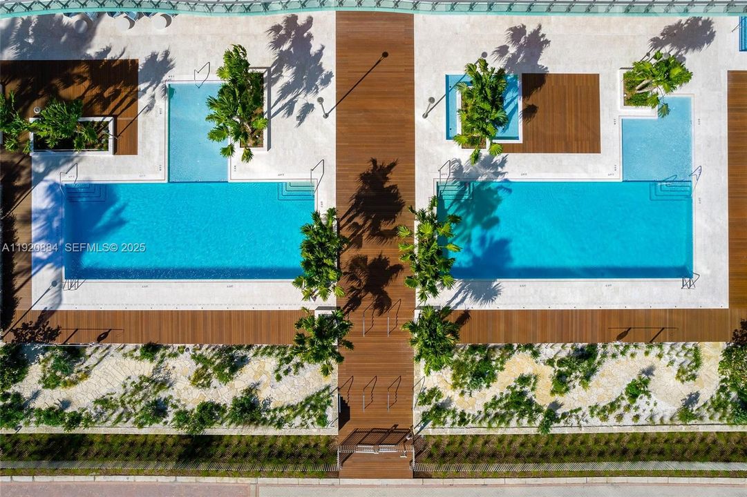 На продажу: $14,495,000 (4 спален, 5 ванн, 3443 Квадратных фут)