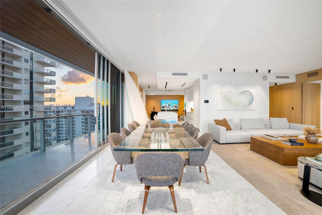 На продажу: $14,495,000 (4 спален, 5 ванн, 3443 Квадратных фут)