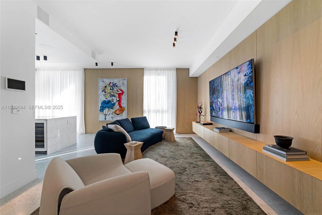 На продажу: $14,495,000 (4 спален, 5 ванн, 3443 Квадратных фут)