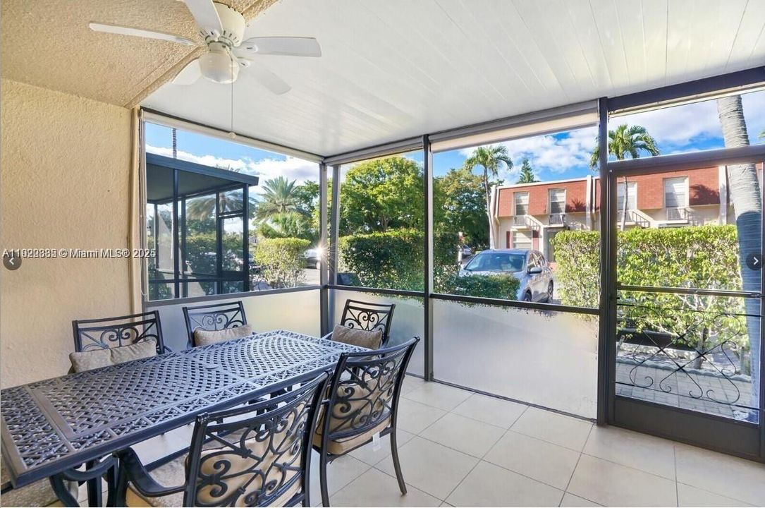 En Venta: $450,000 (2 camas, 2 baños, 1750 Pies cuadrados)