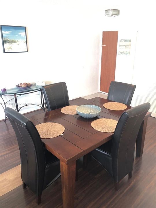 En Renta: $2,750 (1 camas, 1 baños, 874 Pies cuadrados)