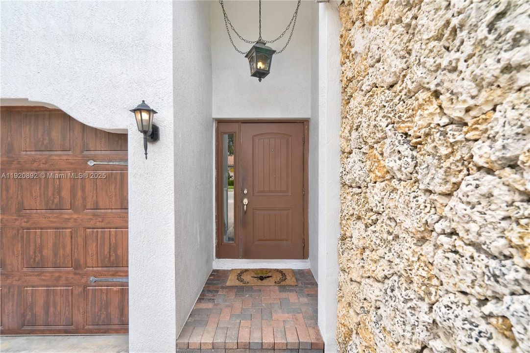 For Rent: $4,000 (3 beds, 2 baths, 1534 Square Feet)