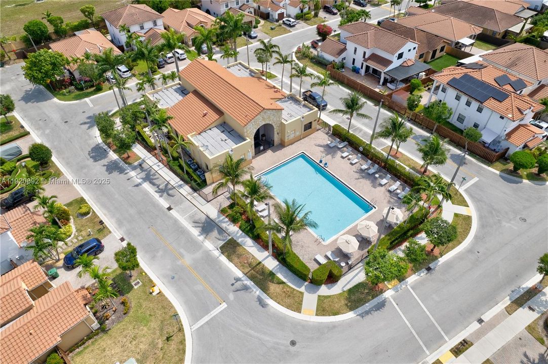 For Rent: $4,000 (3 beds, 2 baths, 1534 Square Feet)