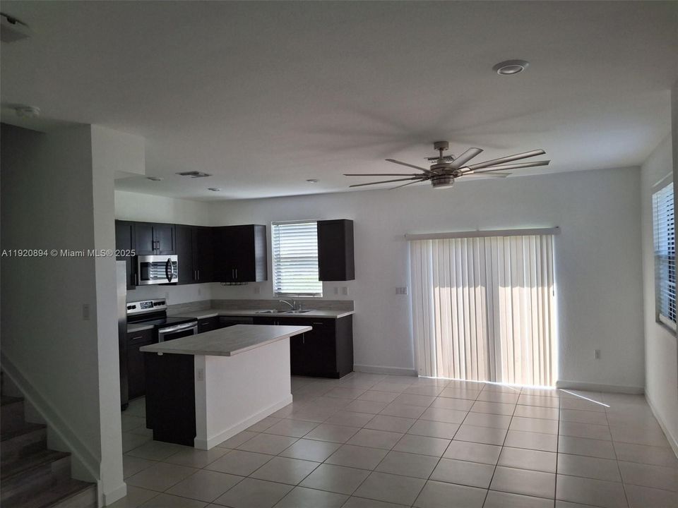 For Sale: $560,000 (3 beds, 2 baths, 1863 Square Feet)