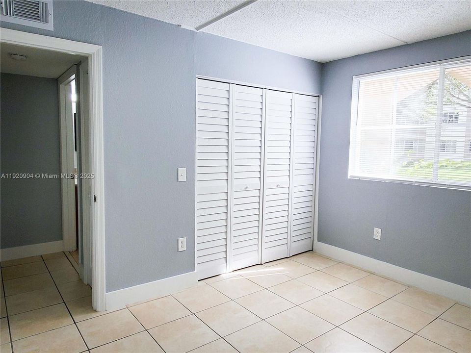 В аренду: $2,100 (2 спален, 2 ванн, 1004 Квадратных фут)