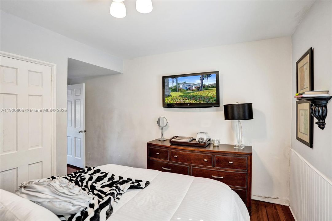 For Rent: $6,700 (4 beds, 4 baths, 2380 Square Feet)