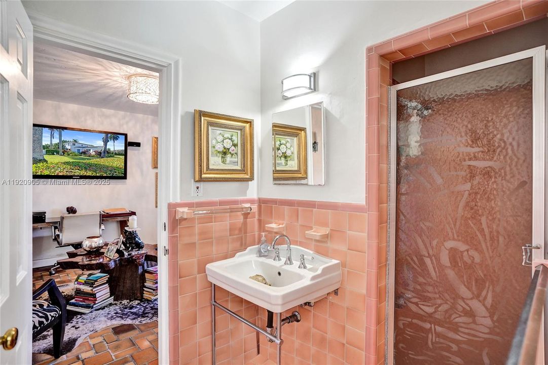 For Rent: $6,700 (4 beds, 4 baths, 2380 Square Feet)