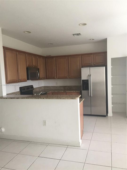 Active With Contract: $3,600 (3 beds, 2 baths, 0 Square Feet)