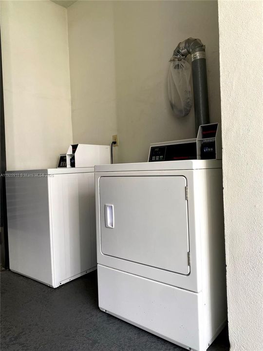 For Rent: $4,500 (2 beds, 2 baths, 1068 Square Feet)