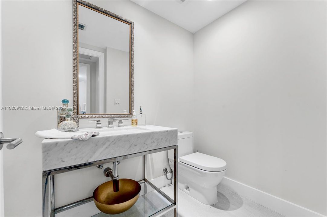 For Rent: $8,500 (2 beds, 2 baths, 1783 Square Feet)