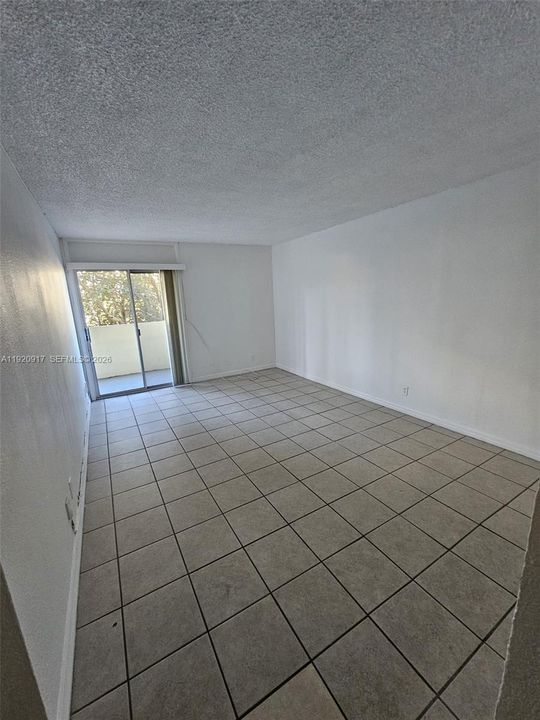 For Rent: $1,699 (1 beds, 1 baths, 598 Square Feet)