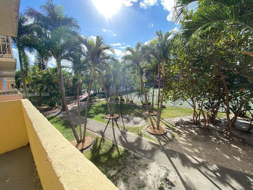 For Rent: $1,699 (1 beds, 1 baths, 598 Square Feet)