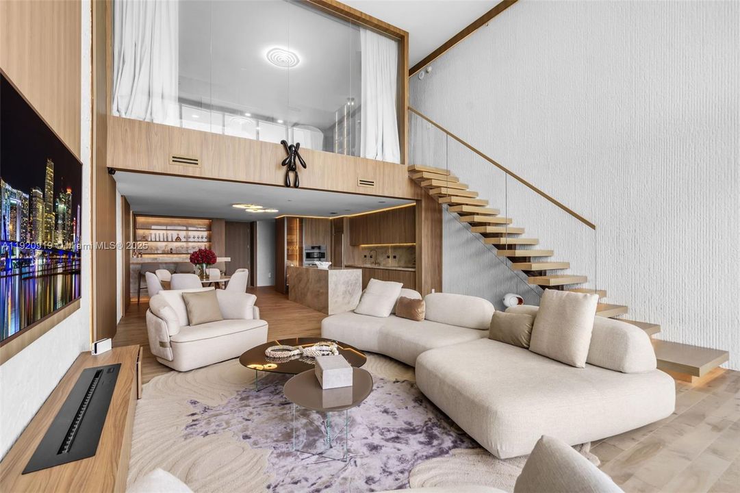 合同活跃: $15,000 (2 贝兹, 2 浴室, 1794 平方英尺)