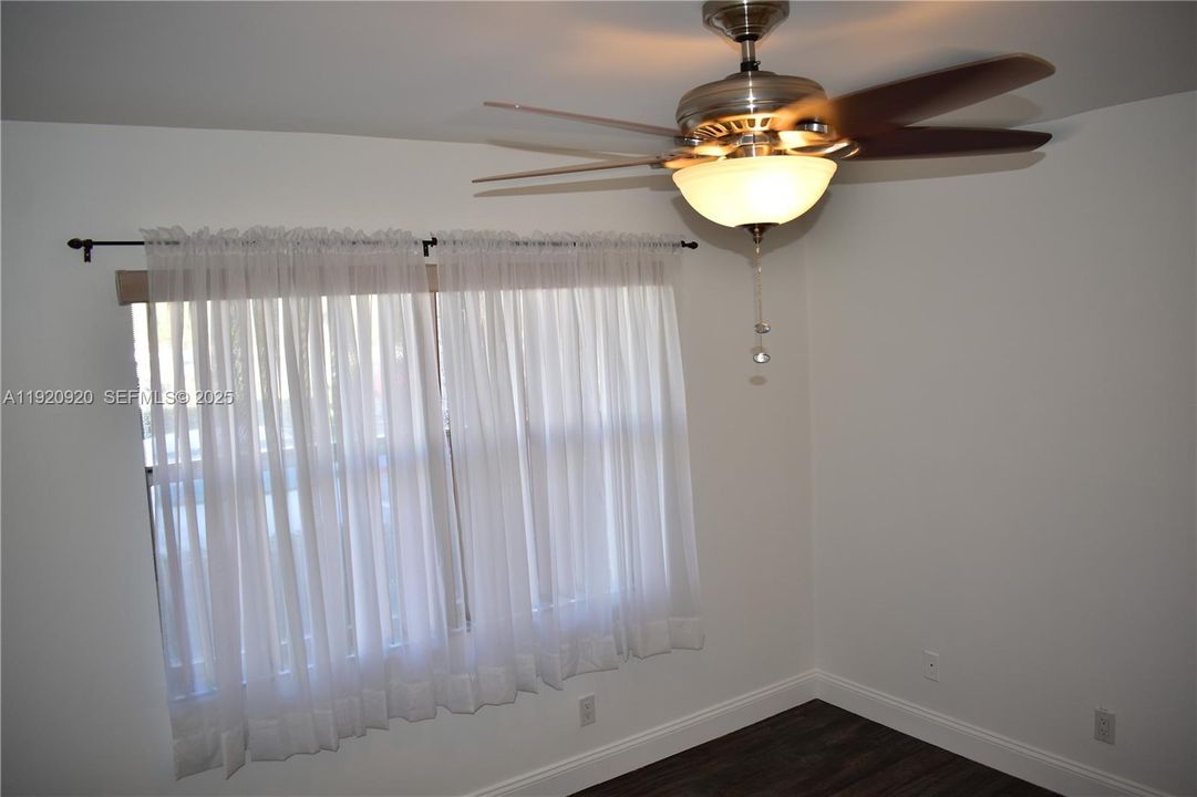 For Sale: $128,000 (2 beds, 2 baths, 850 Square Feet)