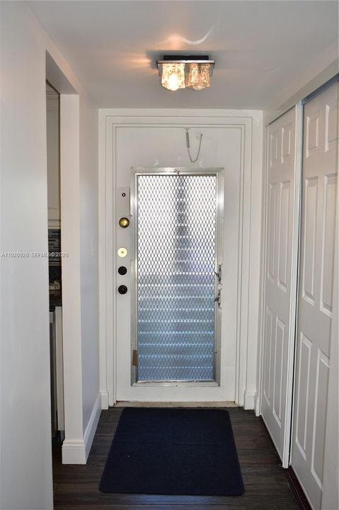 For Sale: $128,000 (2 beds, 2 baths, 850 Square Feet)