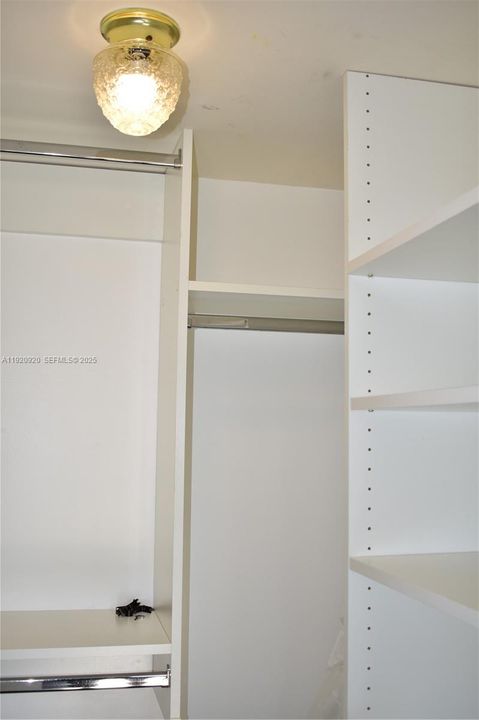 For Sale: $128,000 (2 beds, 2 baths, 850 Square Feet)