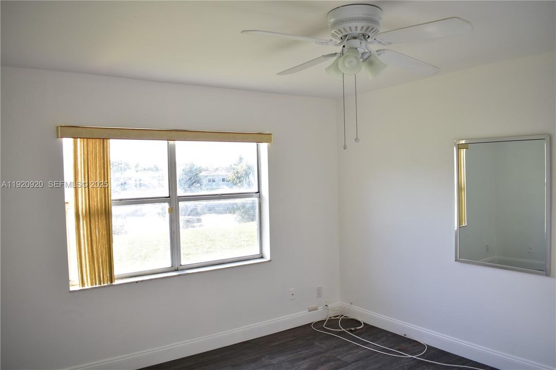 For Sale: $128,000 (2 beds, 2 baths, 850 Square Feet)
