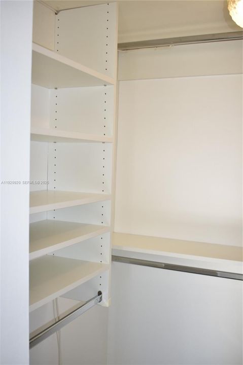 For Sale: $128,000 (2 beds, 2 baths, 850 Square Feet)