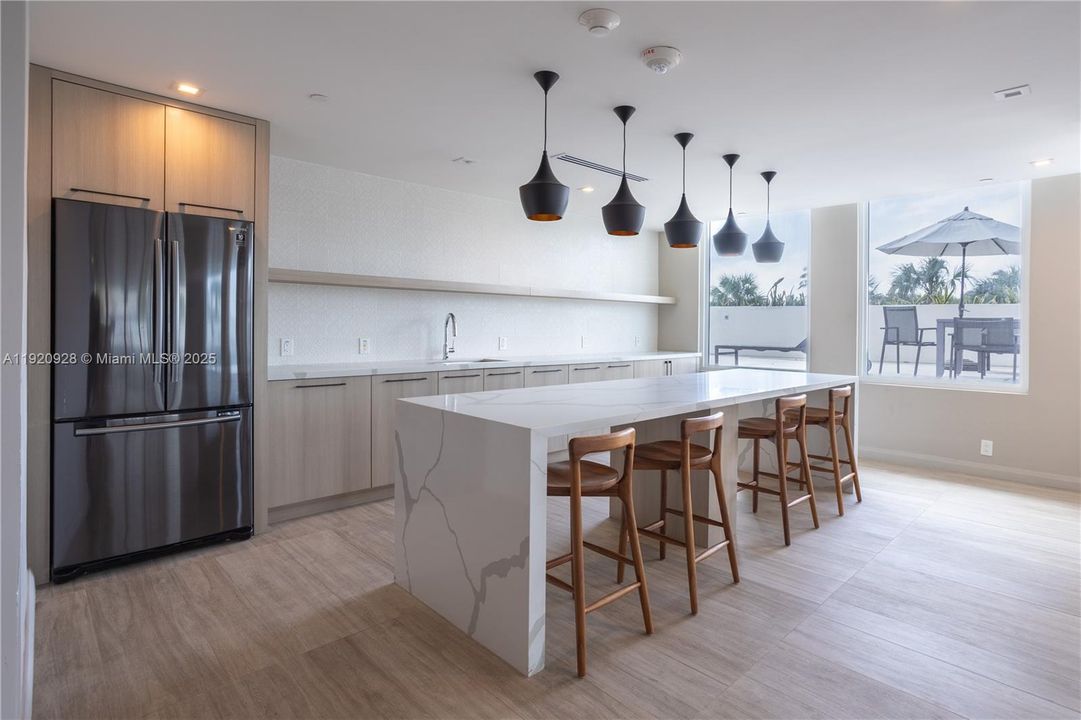 For Rent: $4,500 (2 beds, 2 baths, 1200 Square Feet)