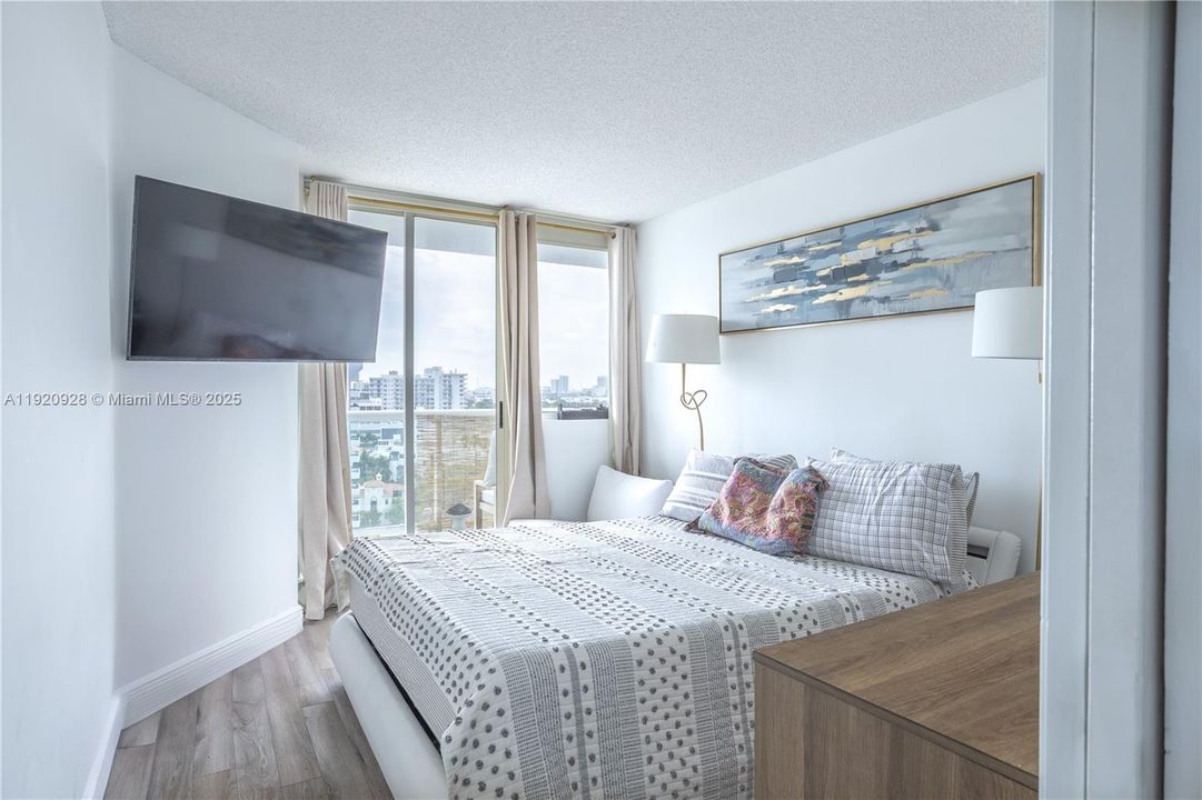 For Rent: $4,500 (2 beds, 2 baths, 1200 Square Feet)