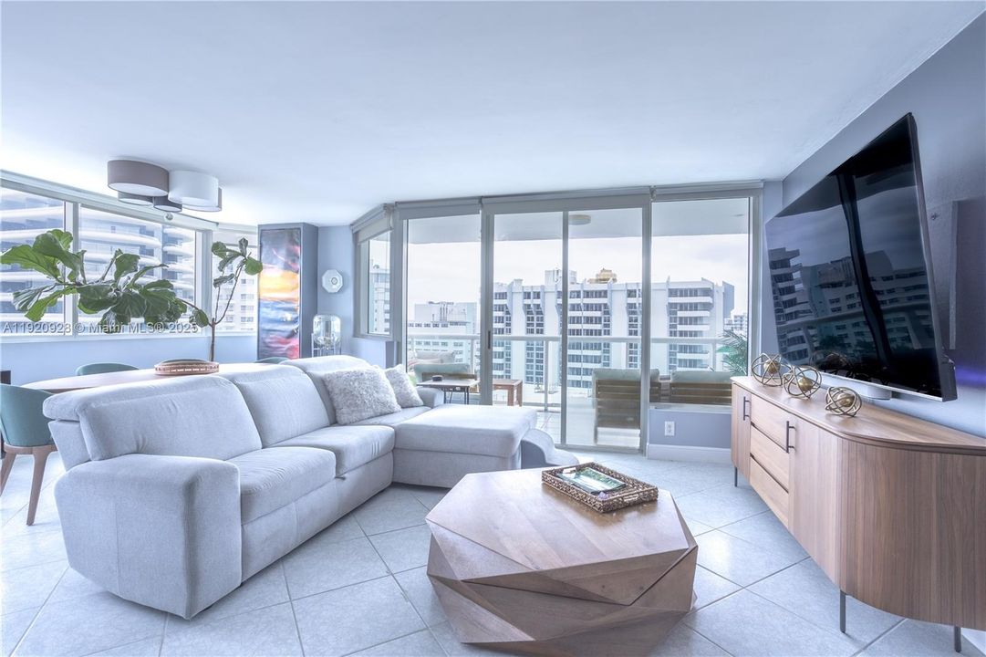 For Rent: $4,500 (2 beds, 2 baths, 1200 Square Feet)