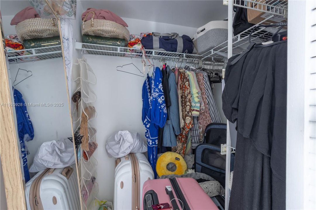 For Rent: $4,500 (2 beds, 2 baths, 1200 Square Feet)